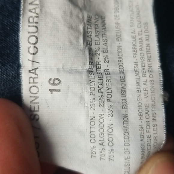 Gloria Vanderbilt  Women's Jean's  size 16 - Picture 7 of 7